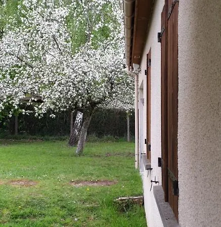 Maison Entre Relooking Et Modernite Dans Un Cadre Verdoyant Pour Amoureux De Grands Espaces Nogent-sur-Vernisson Exterior photo