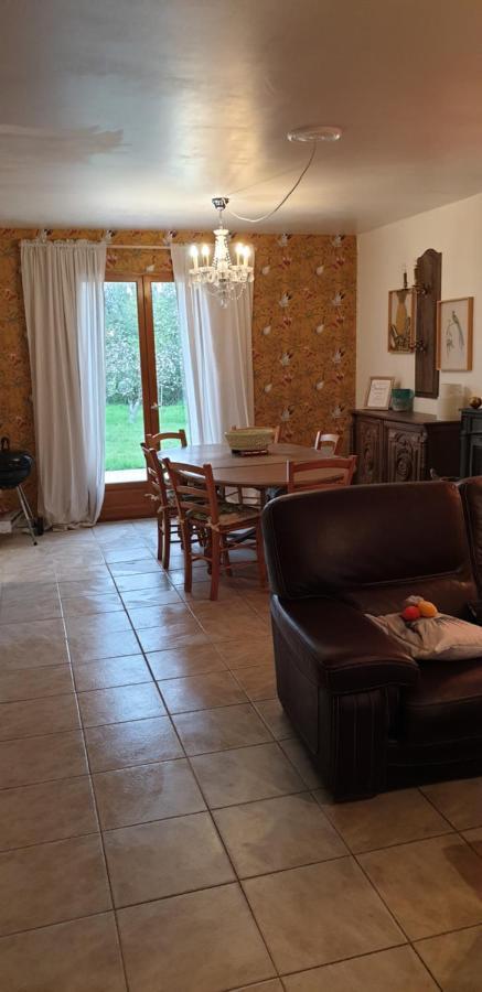 Hébergement de vacances Maison Entre Relooking Et Modernité Dans Un Cadre Verdoyant Pour Amoureux De Grands Espaces Nogent-sur-Vernisson