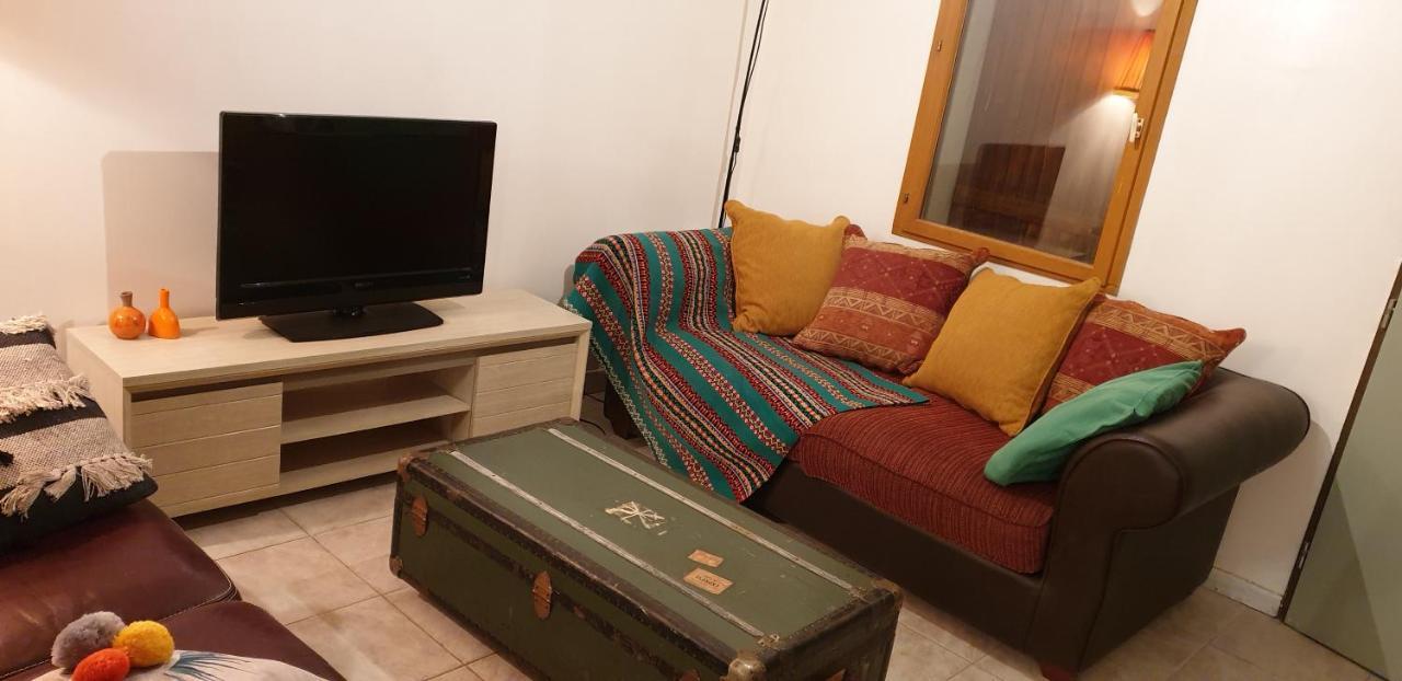 Maison Entre Relooking Et Modernité Dans Un Cadre Verdoyant Pour Amoureux De Grands Espaces Hébergement de vacances *